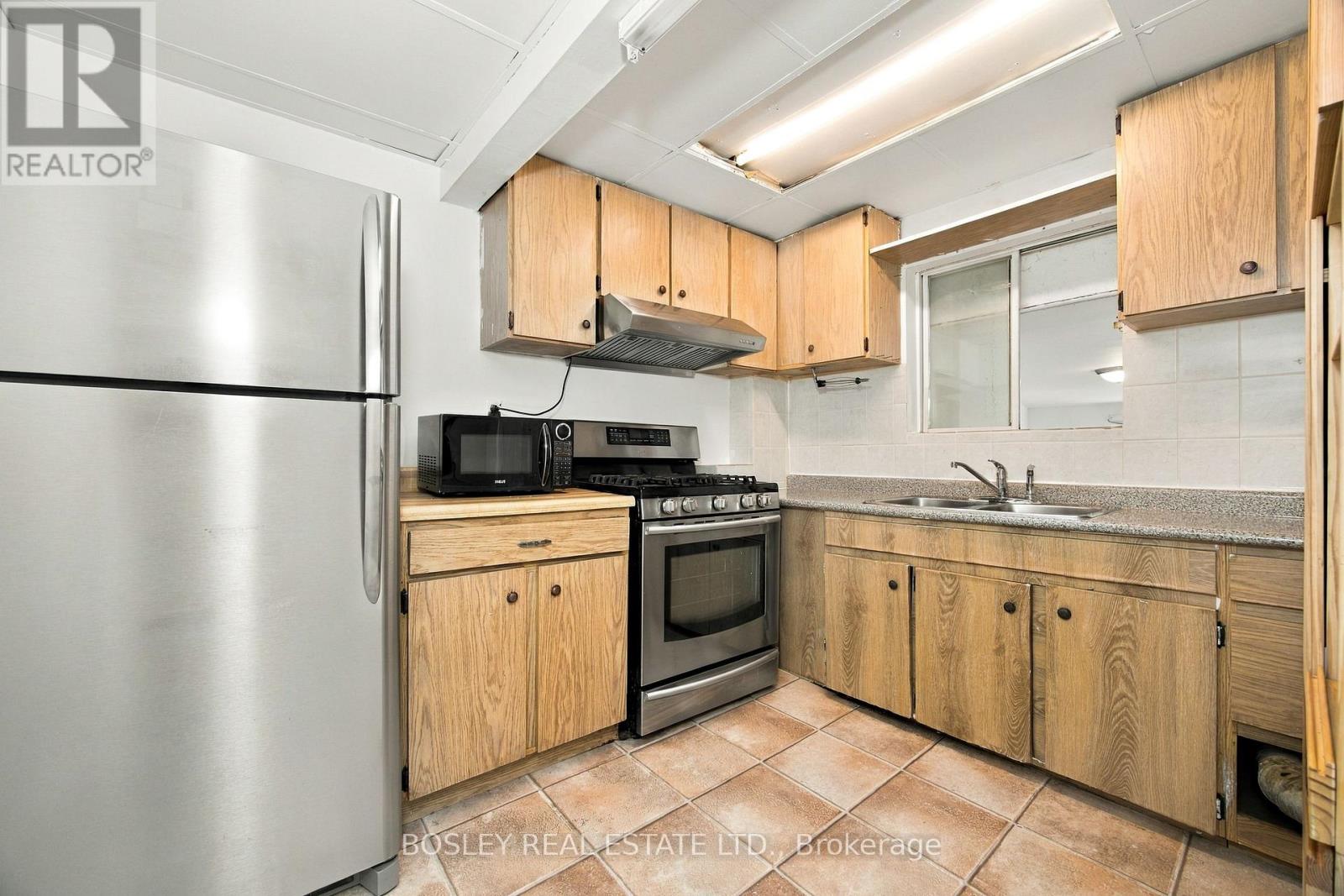 114 Rhodes Avenue, Toronto, ON photo 15