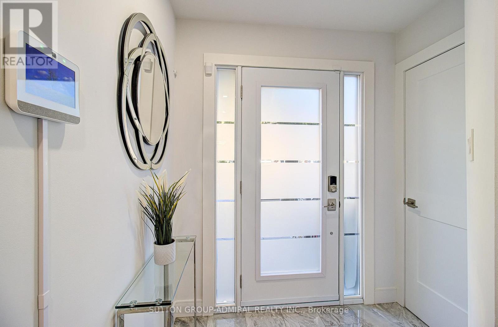 16 Beaumont Place, Vaughan, ON photo 2