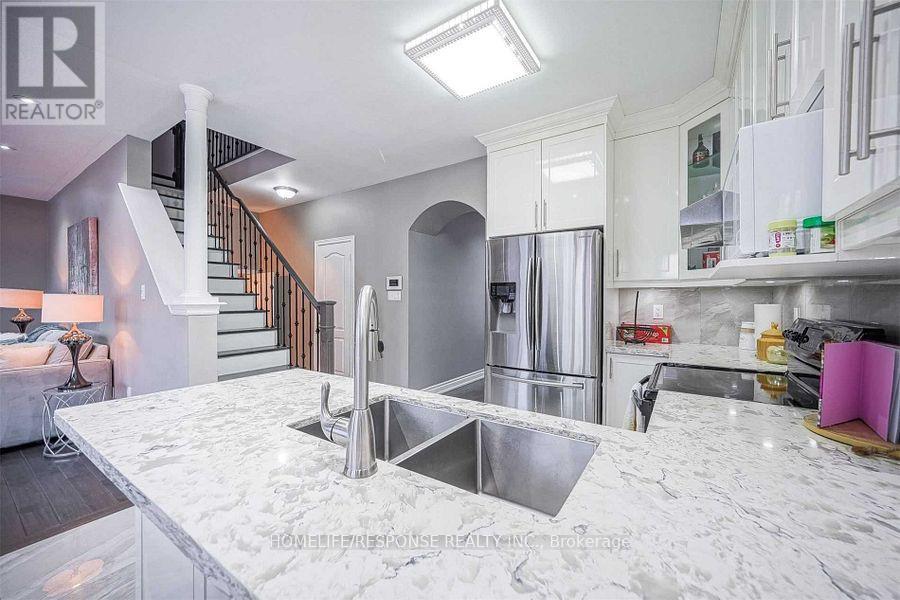 372 MANTLE Avenue, Whitchurch-Stouffville, ON photo 10