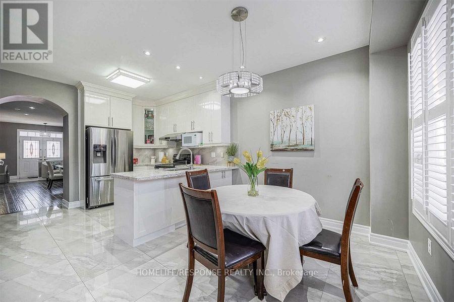 372 MANTLE Avenue, Whitchurch-Stouffville, ON photo 12