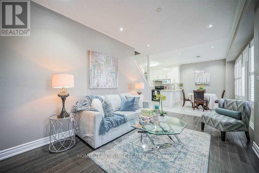372 MANTLE Avenue, Whitchurch-Stouffville, ON photo 13