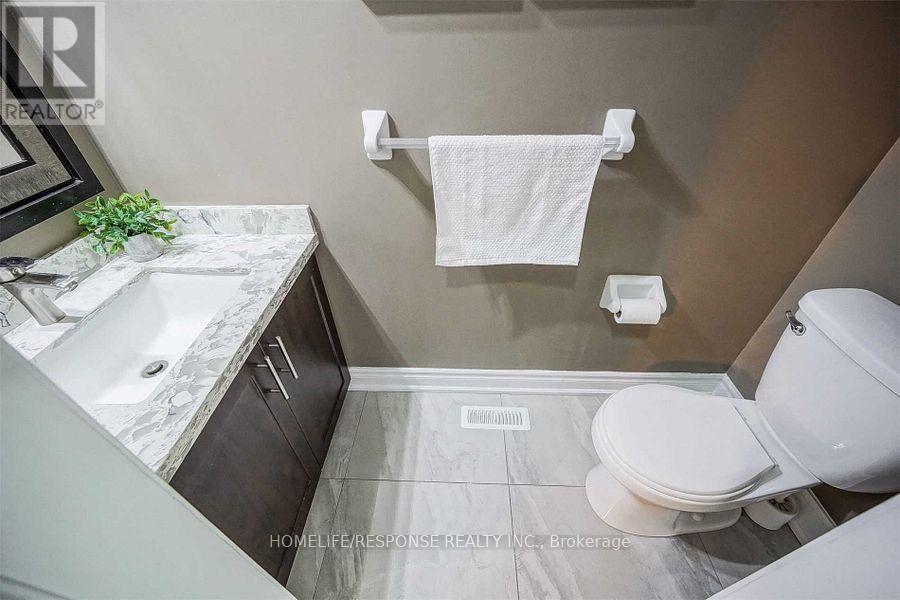 372 MANTLE Avenue, Whitchurch-Stouffville, ON photo 14