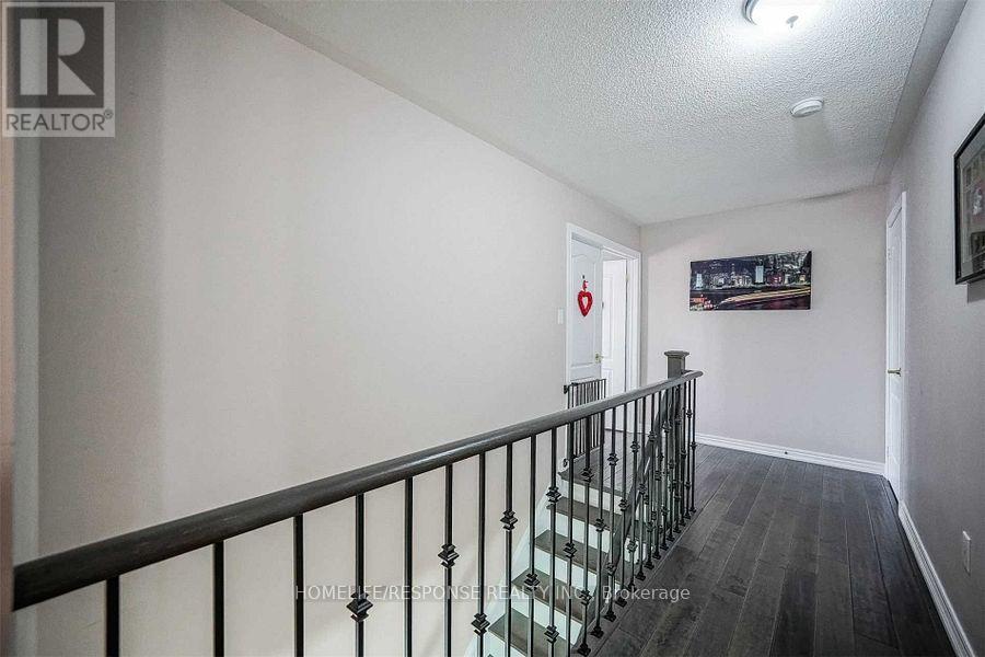 372 MANTLE Avenue, Whitchurch-Stouffville, ON photo 16