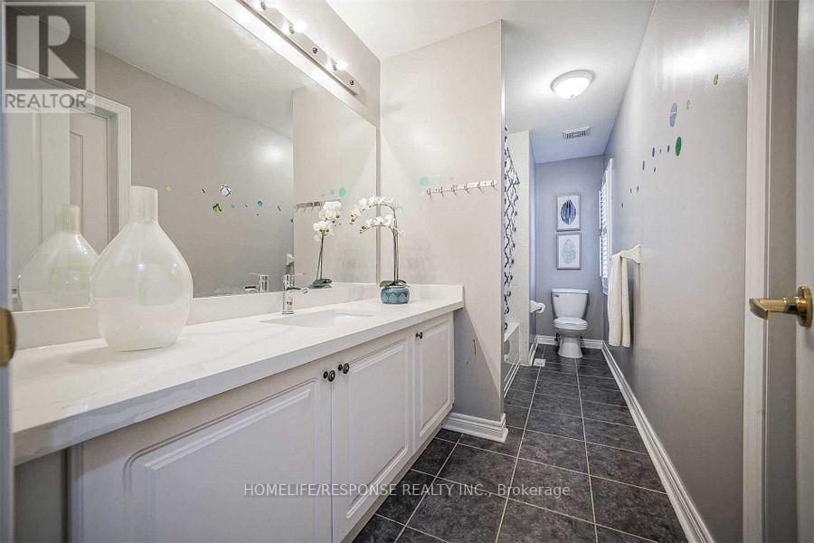 372 MANTLE Avenue, Whitchurch-Stouffville, ON photo 17