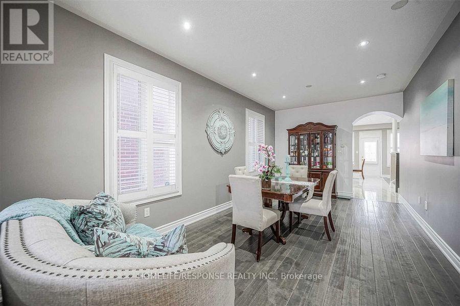 372 MANTLE Avenue, Whitchurch-Stouffville, ON photo 4