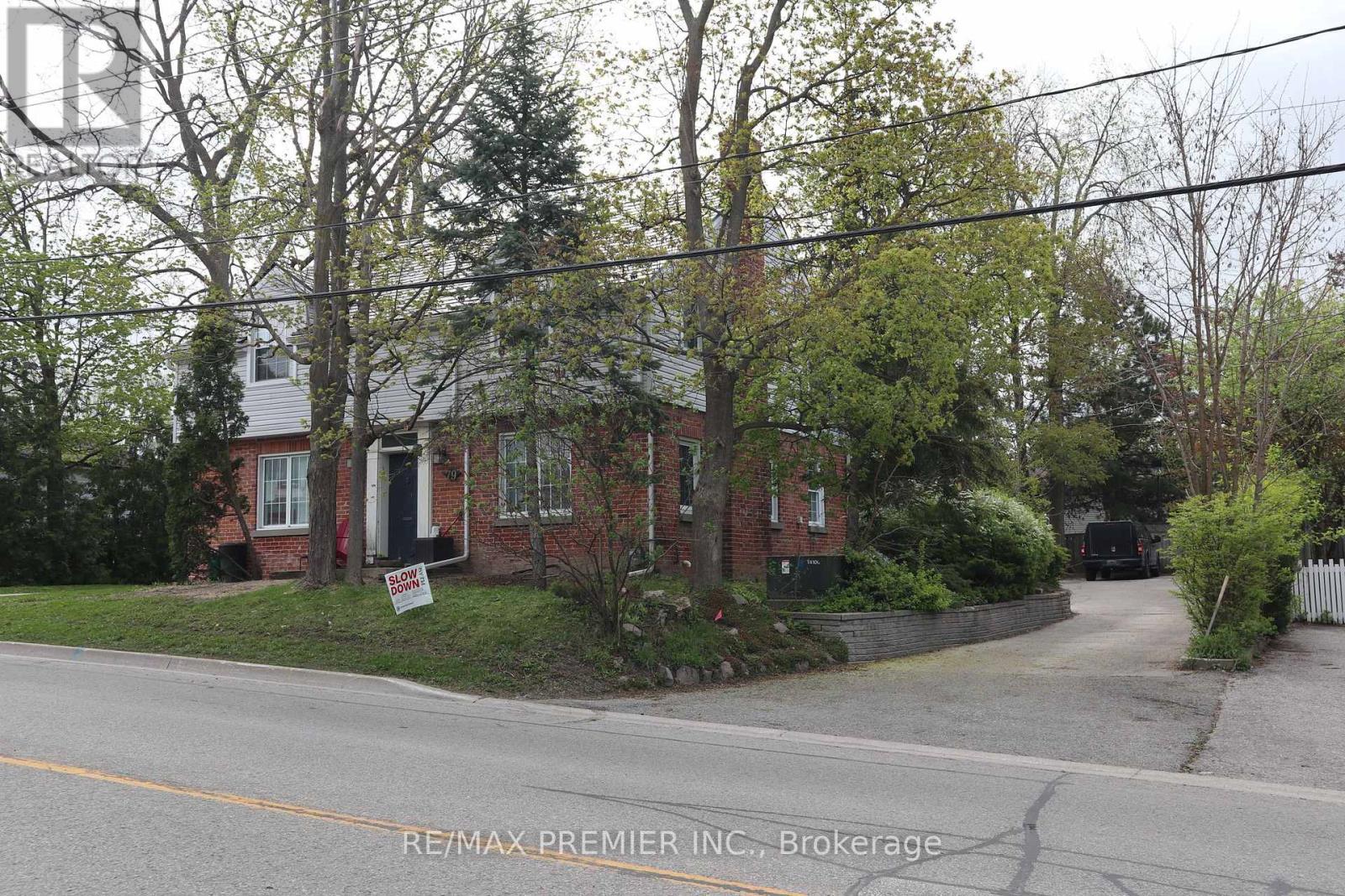 79 Wellington Street, Barrie photo 2