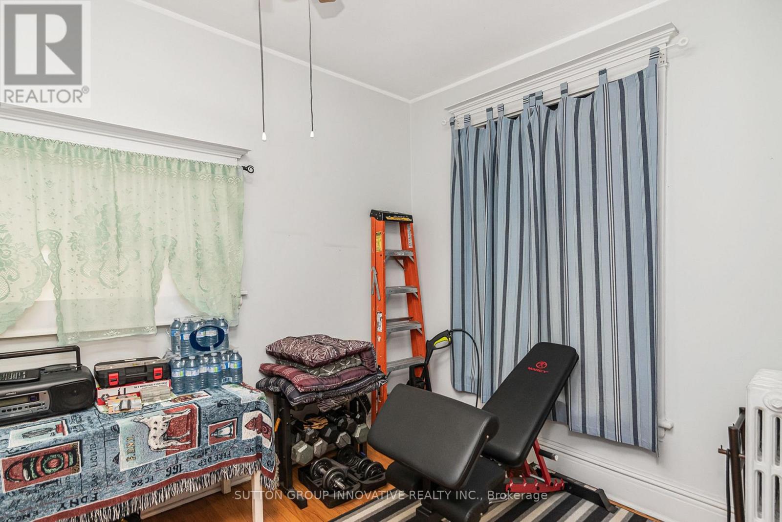 208 Holton Avenue South, Hamilton, ON photo 13