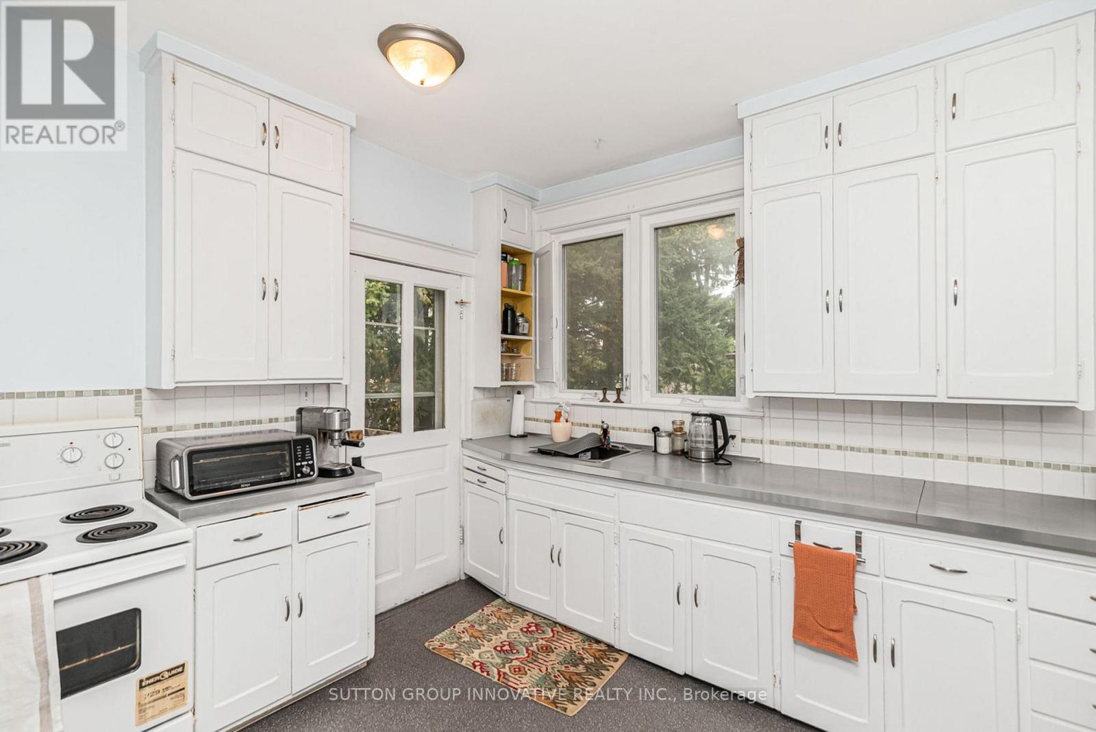 208 Holton Avenue South, Hamilton, ON photo 19