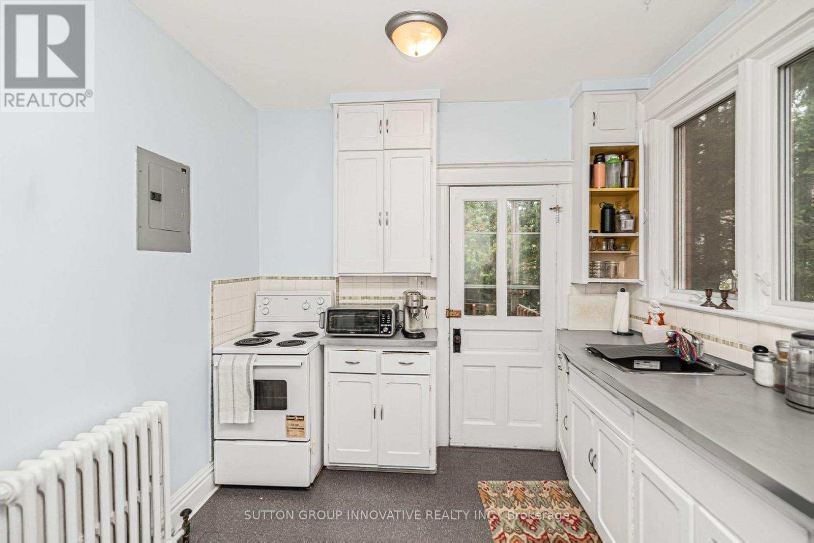 208 Holton Avenue South, Hamilton, ON photo 21