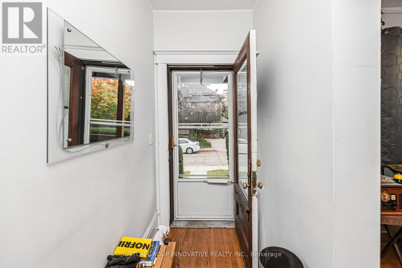 208 Holton Avenue South, Hamilton, ON photo 5