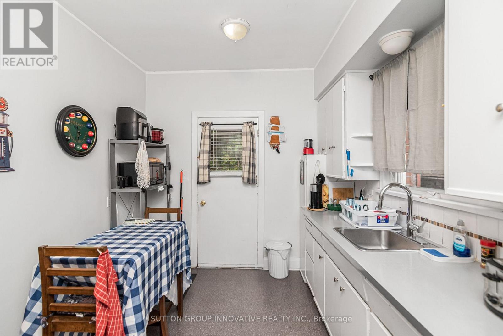 208 Holton Avenue South, Hamilton, ON photo 9