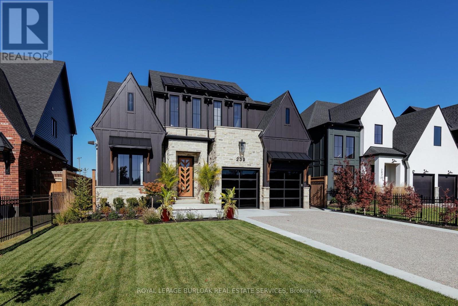 239 Foxborough Place, Thames Centre, ON photo 2