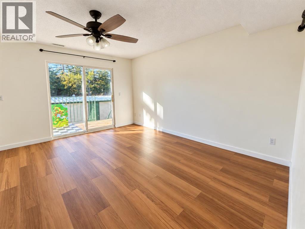 10, 707 Westmount Drive, photo 14 of 22