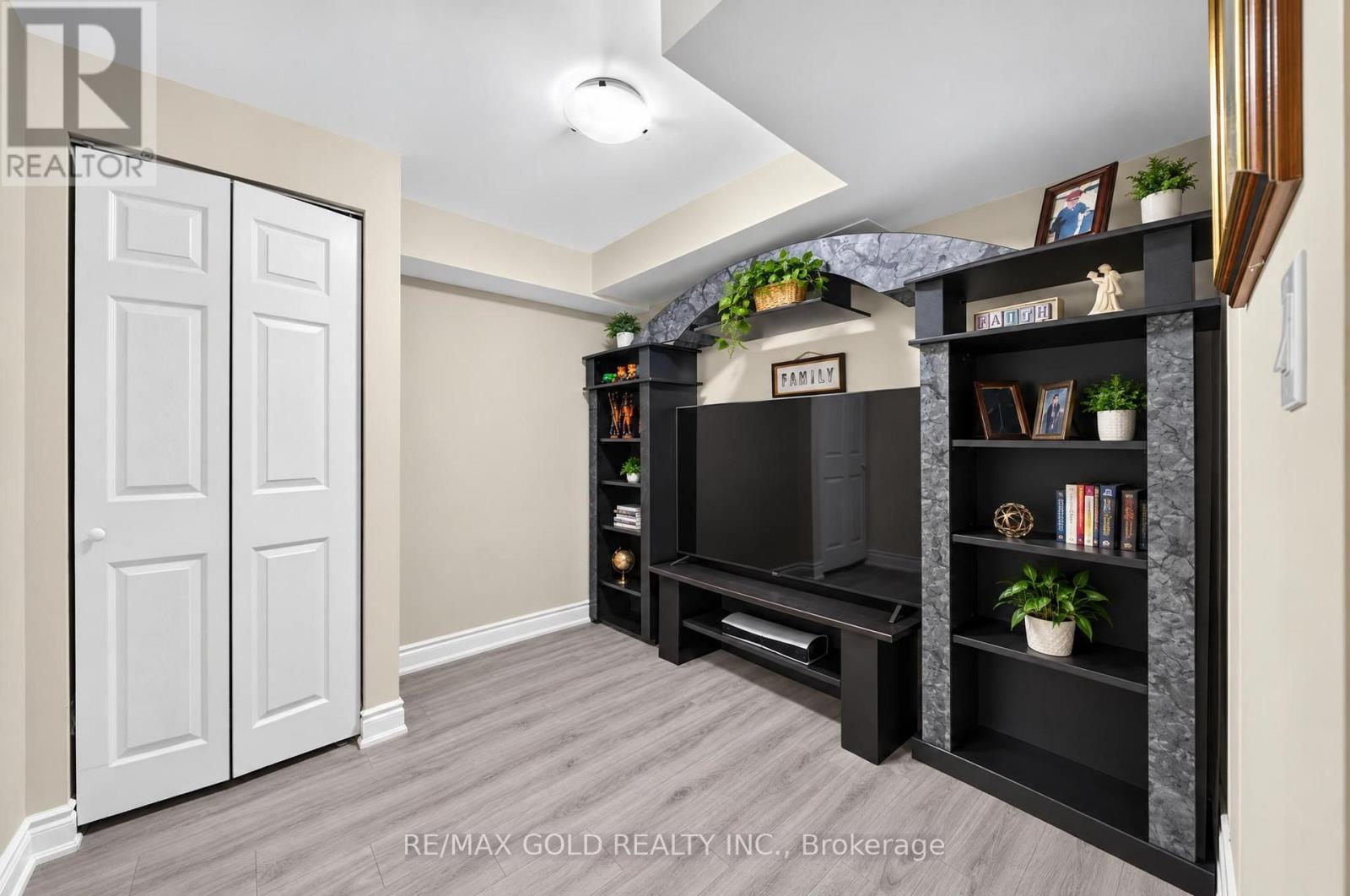 57 Harbourtown Crescent, Brampton, ON photo 43