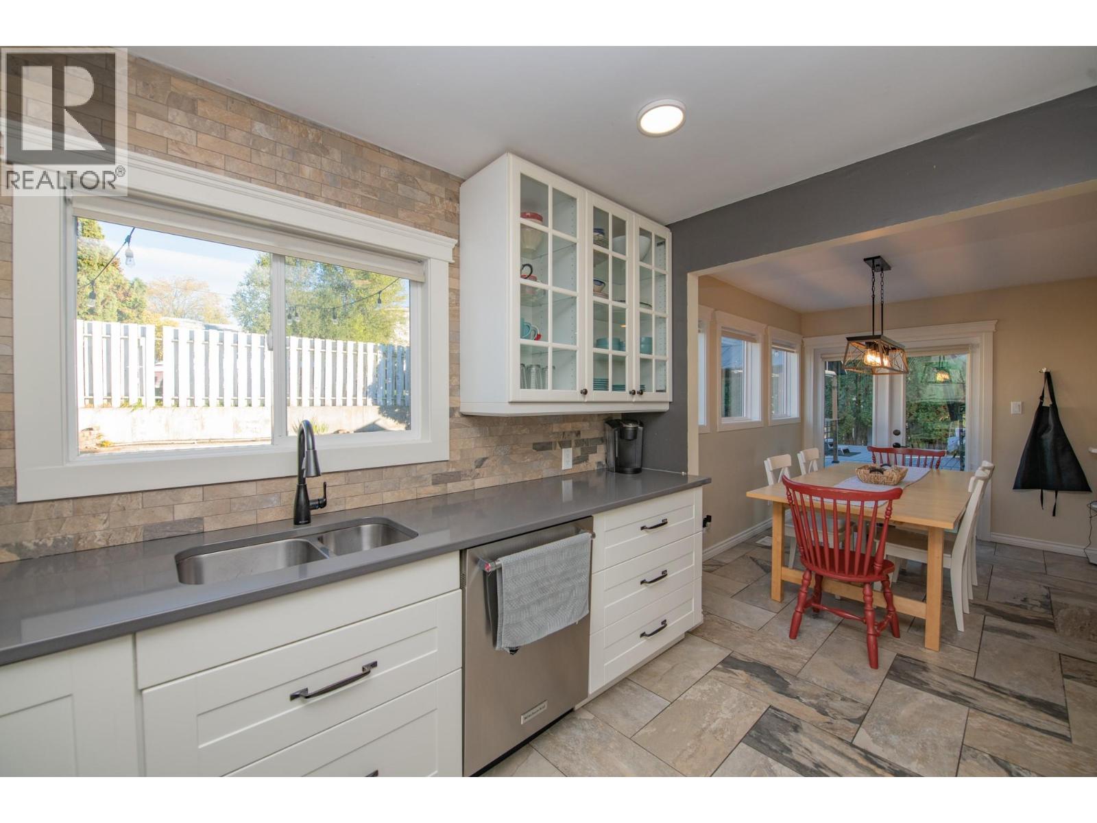 6711 Herry Road - 16