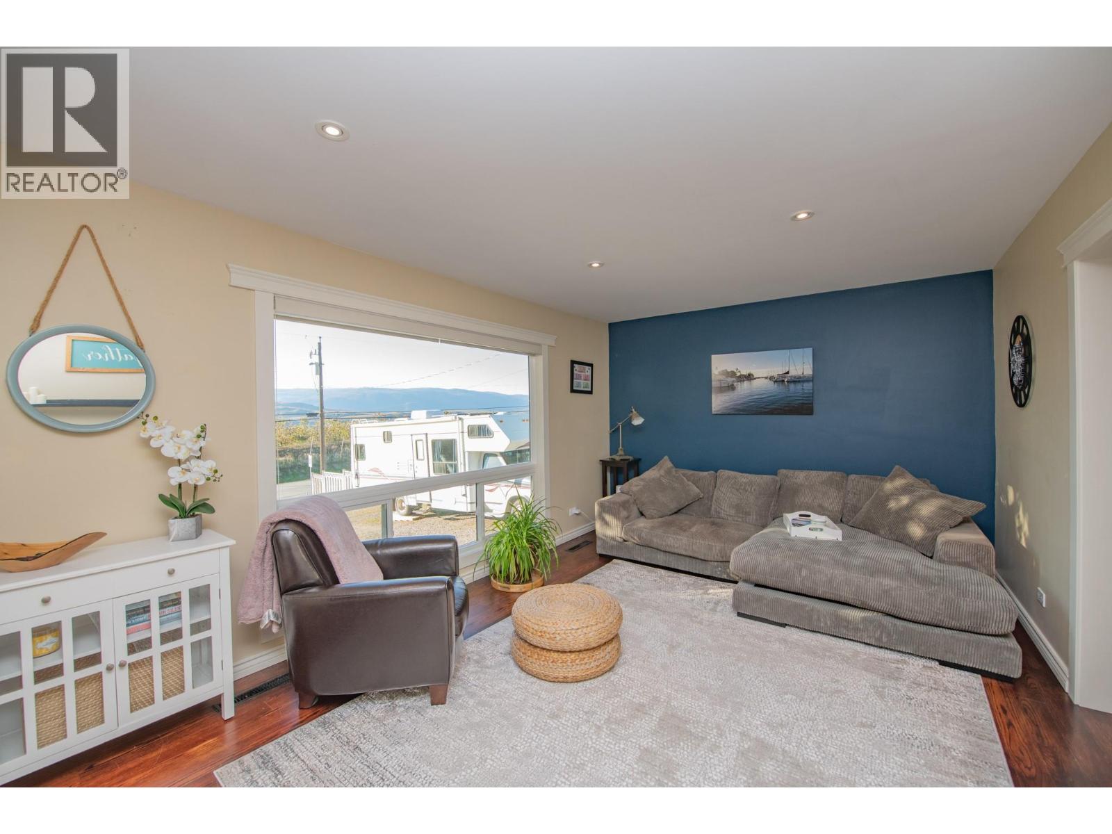 6711 Herry Road - 6