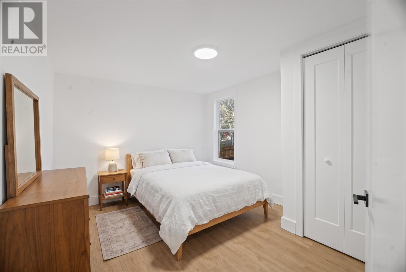 58 Charlton Street - 13