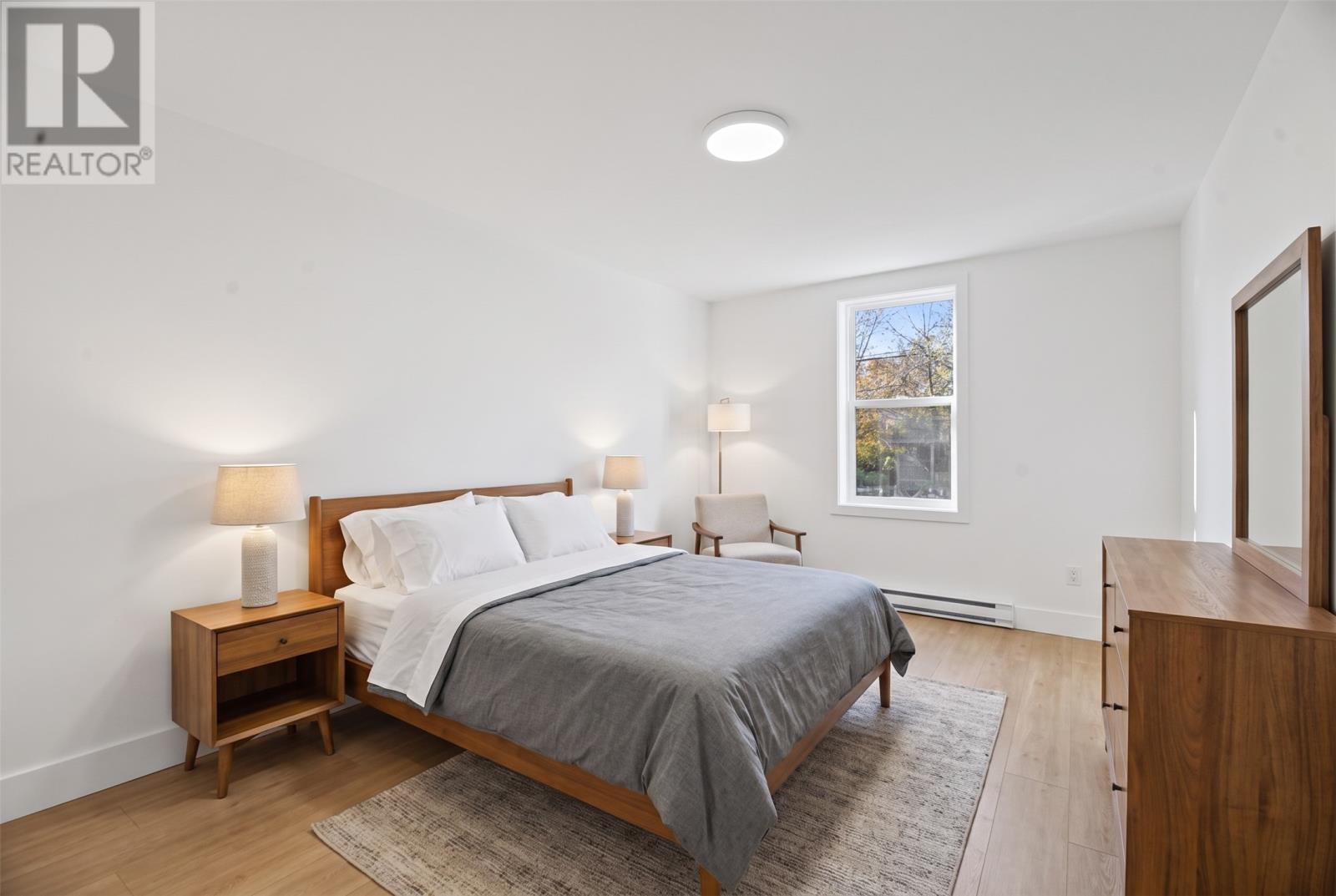 58 Charlton Street - 14