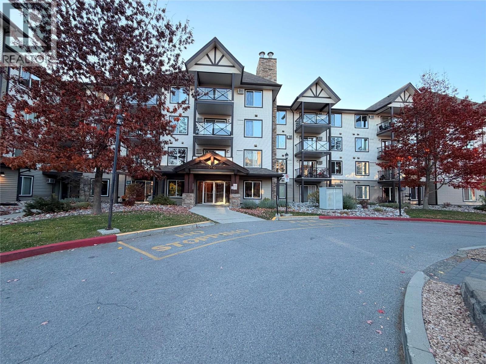 402 246 Hastings Avenue, Penticton