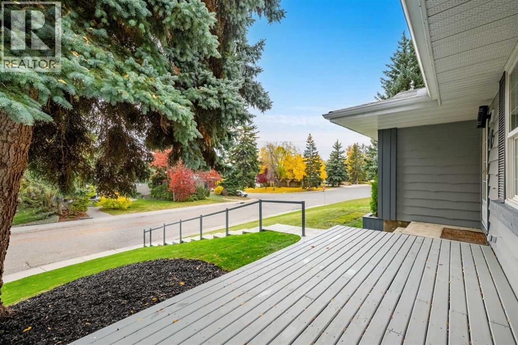 7 Canna Bay SW, photo 2 of 49