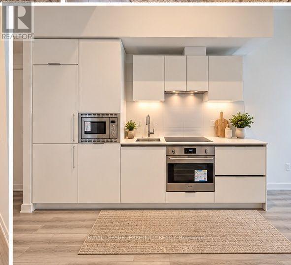 Photo of 238 Simcoe Street