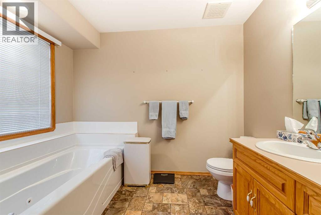 15 Parish Way NE, Medicine Hat — photo 22