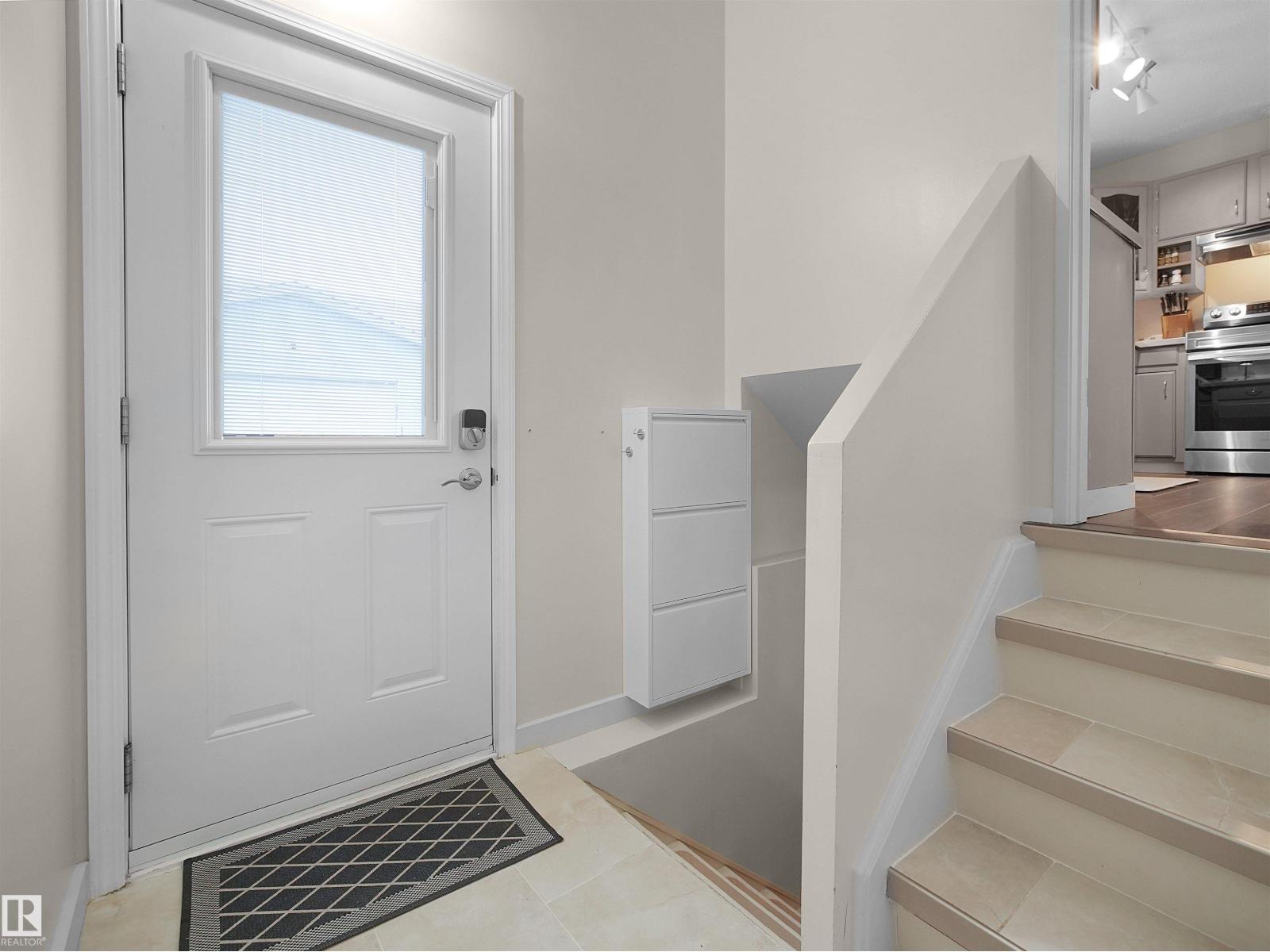 10439 37 AV NW, photo 20 of 34
