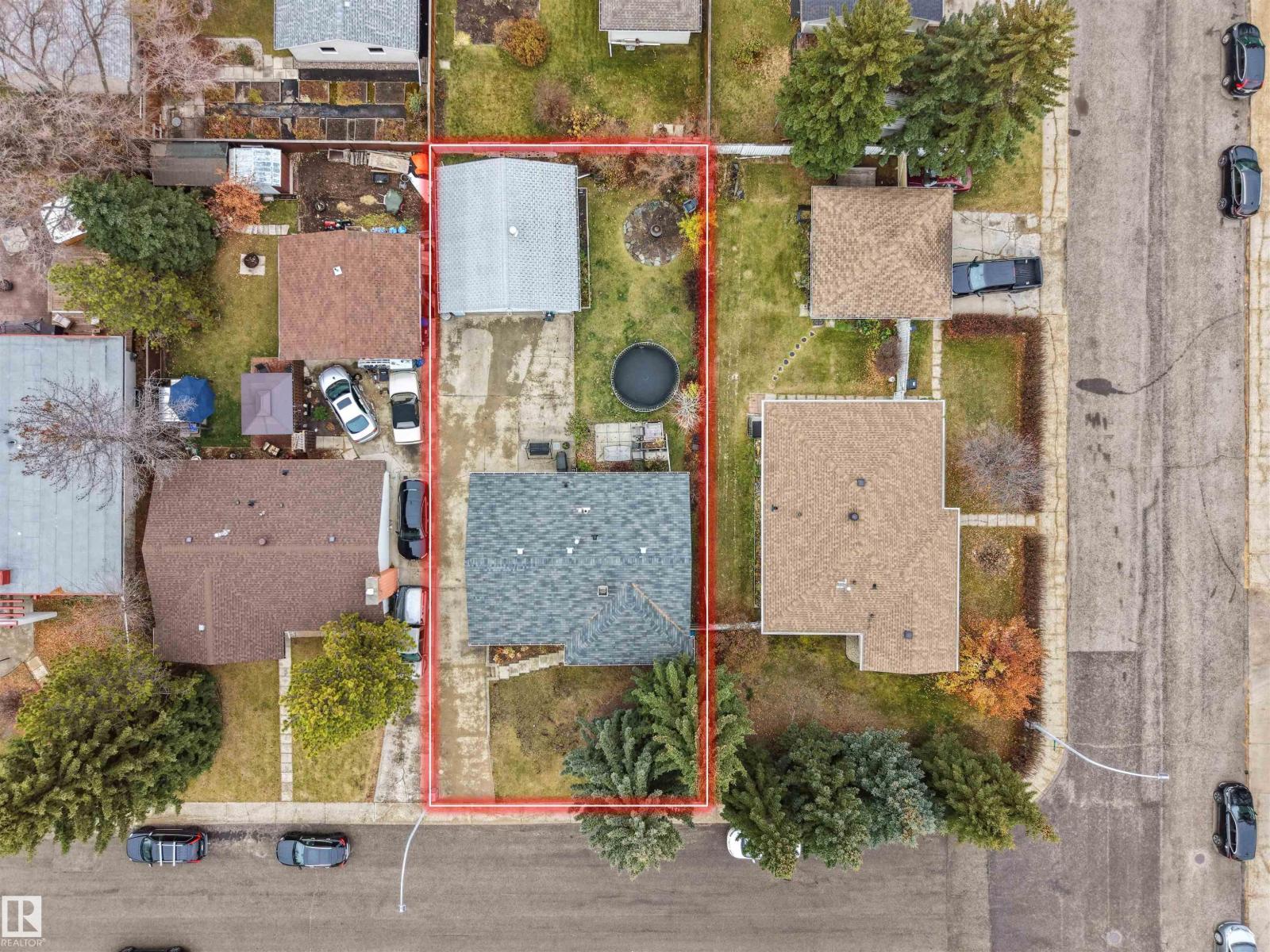 10439 37 AV NW, photo 32 of 34