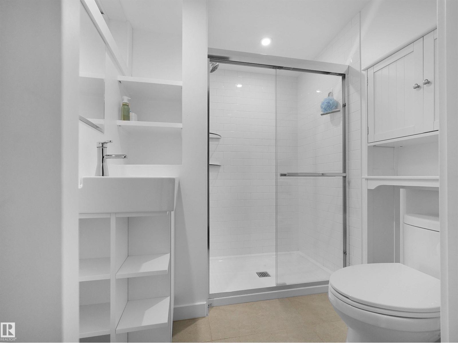 10439 37 AV NW, photo 22 of 34