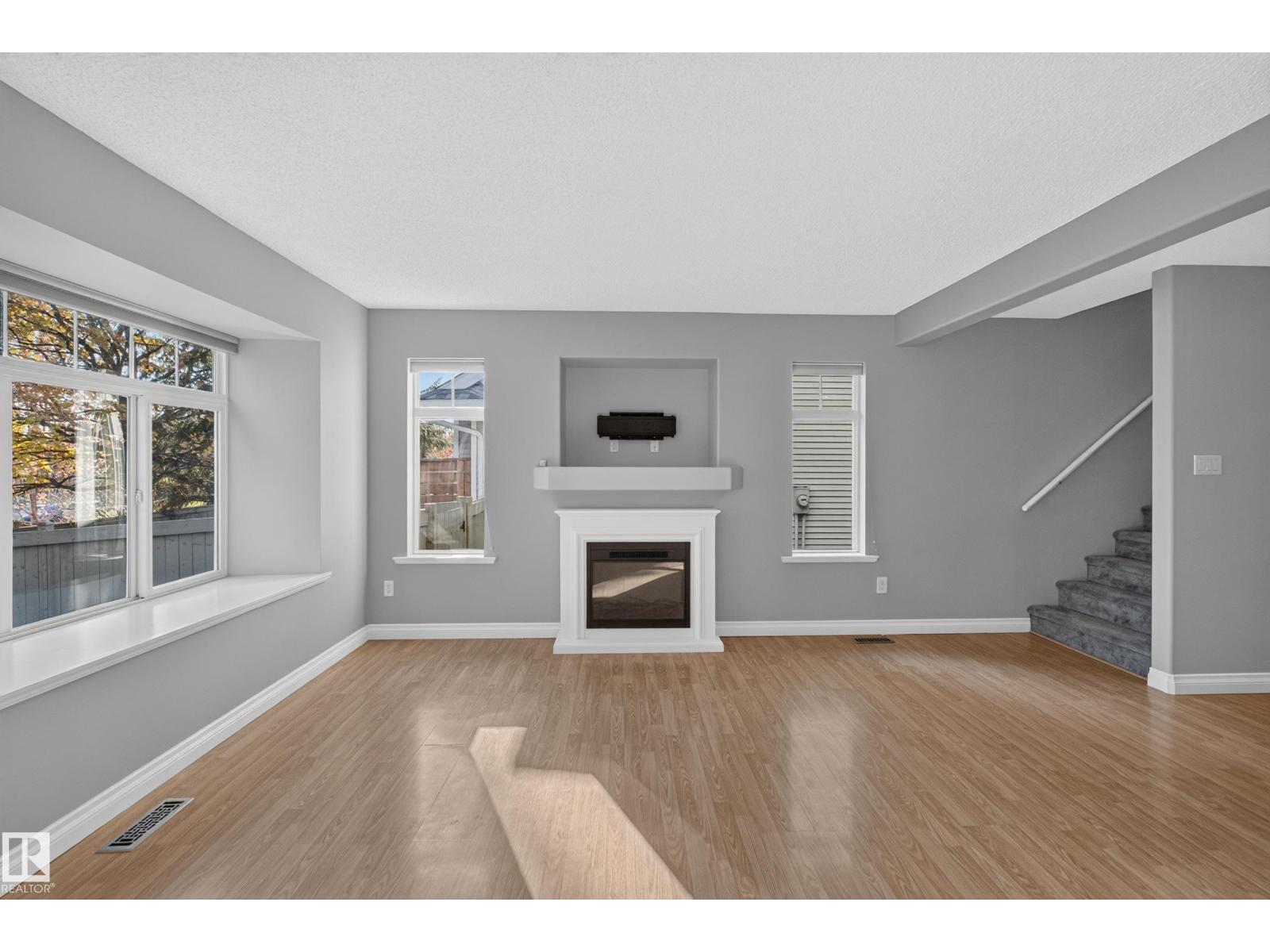 Property photograph 11 for MLS E4514542