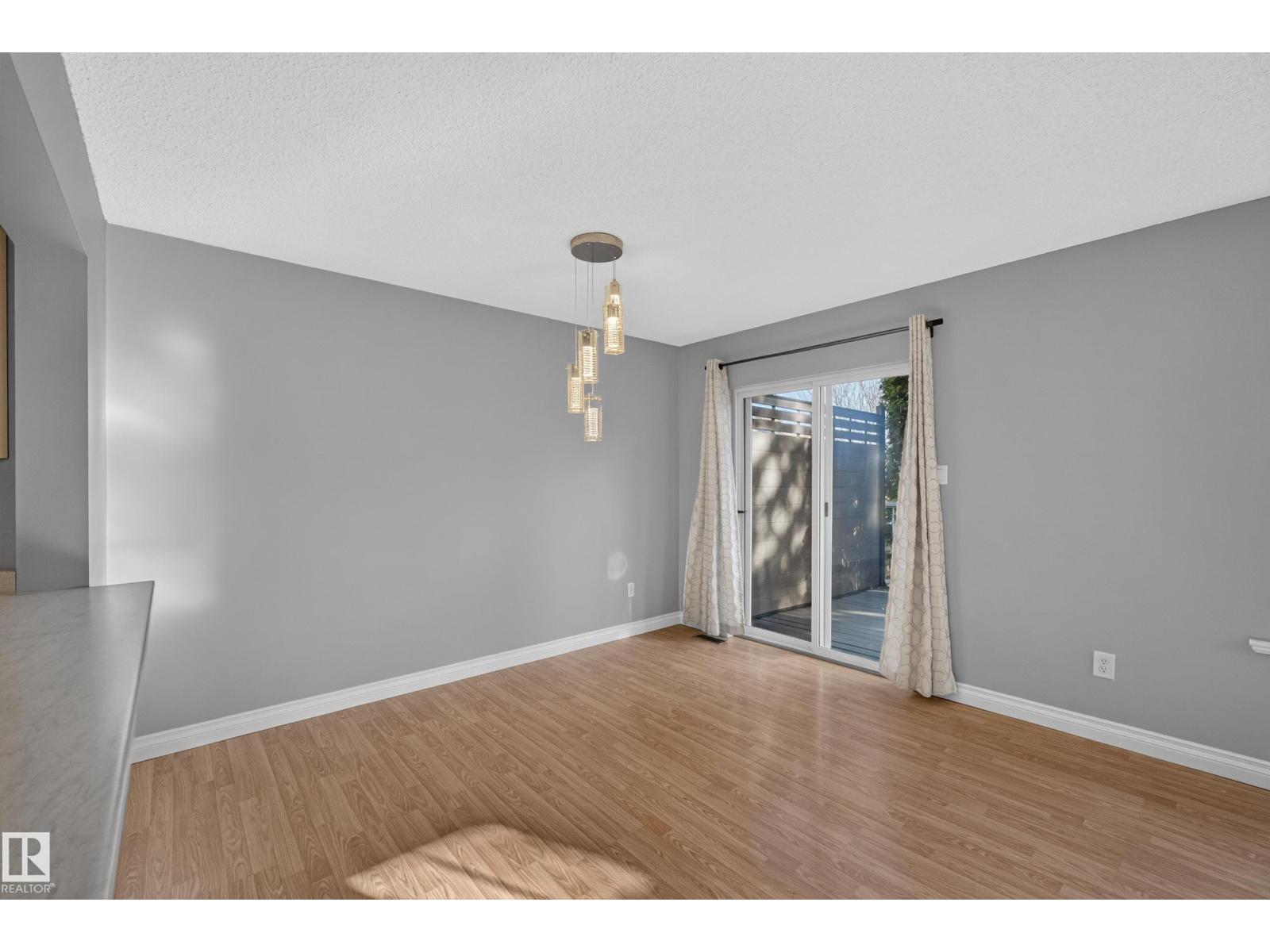 Property photograph 13 for MLS E4514542