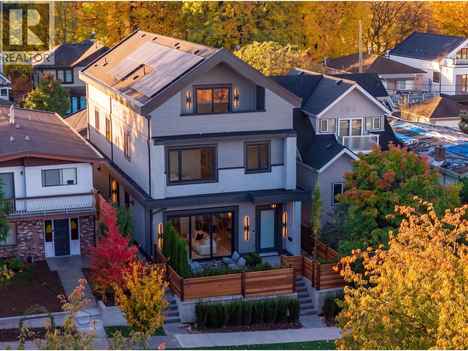 1 266 E 38 Avenue, Vancouver — photo 2