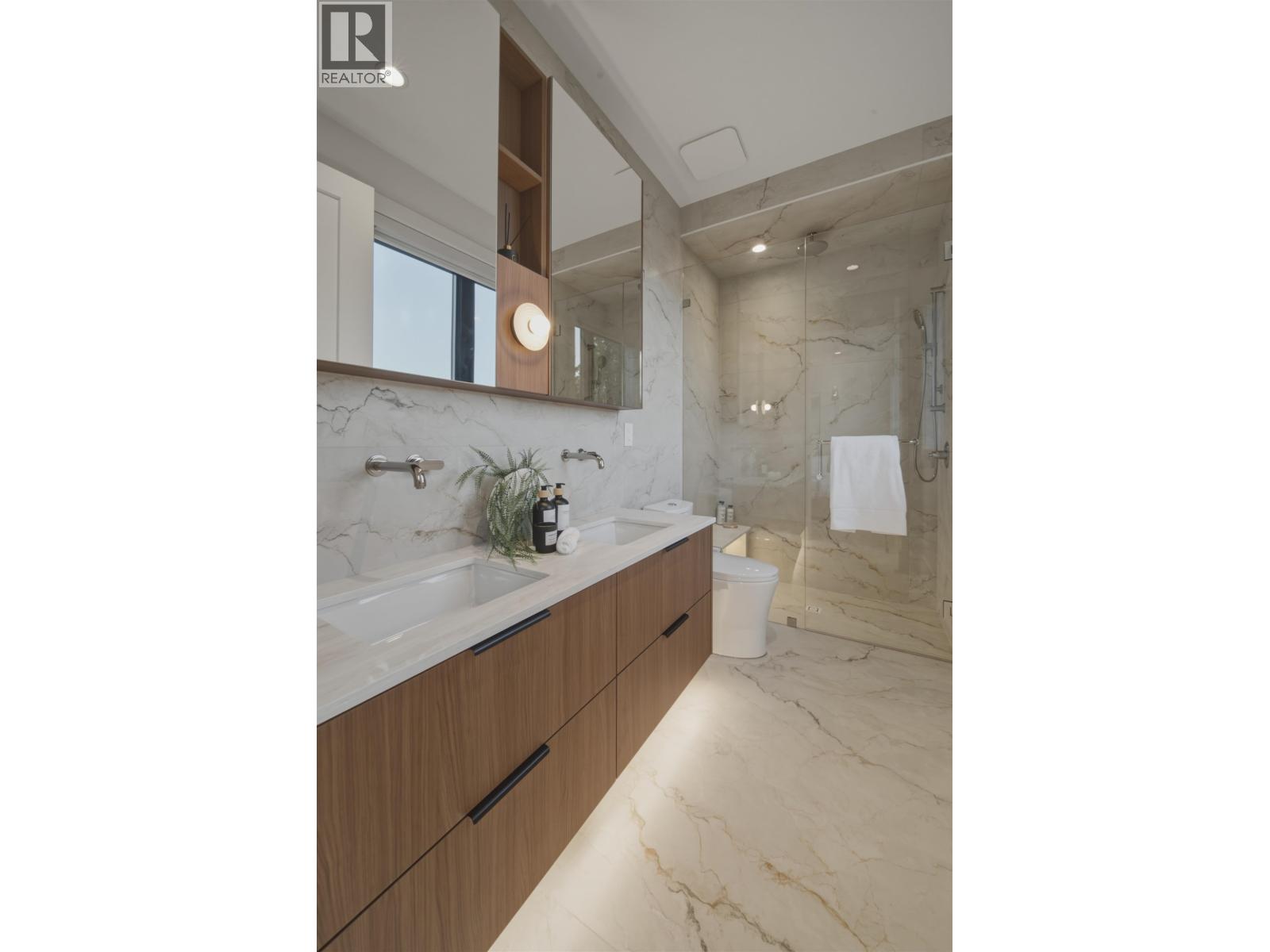 1 266 E 38 Avenue, Vancouver — photo 16