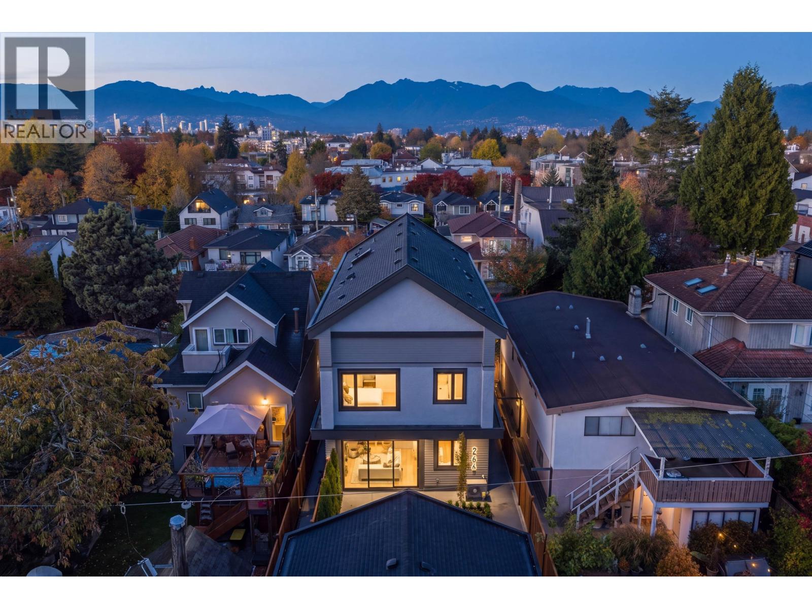 2 266 E 38 Avenue, Vancouver — photo 2