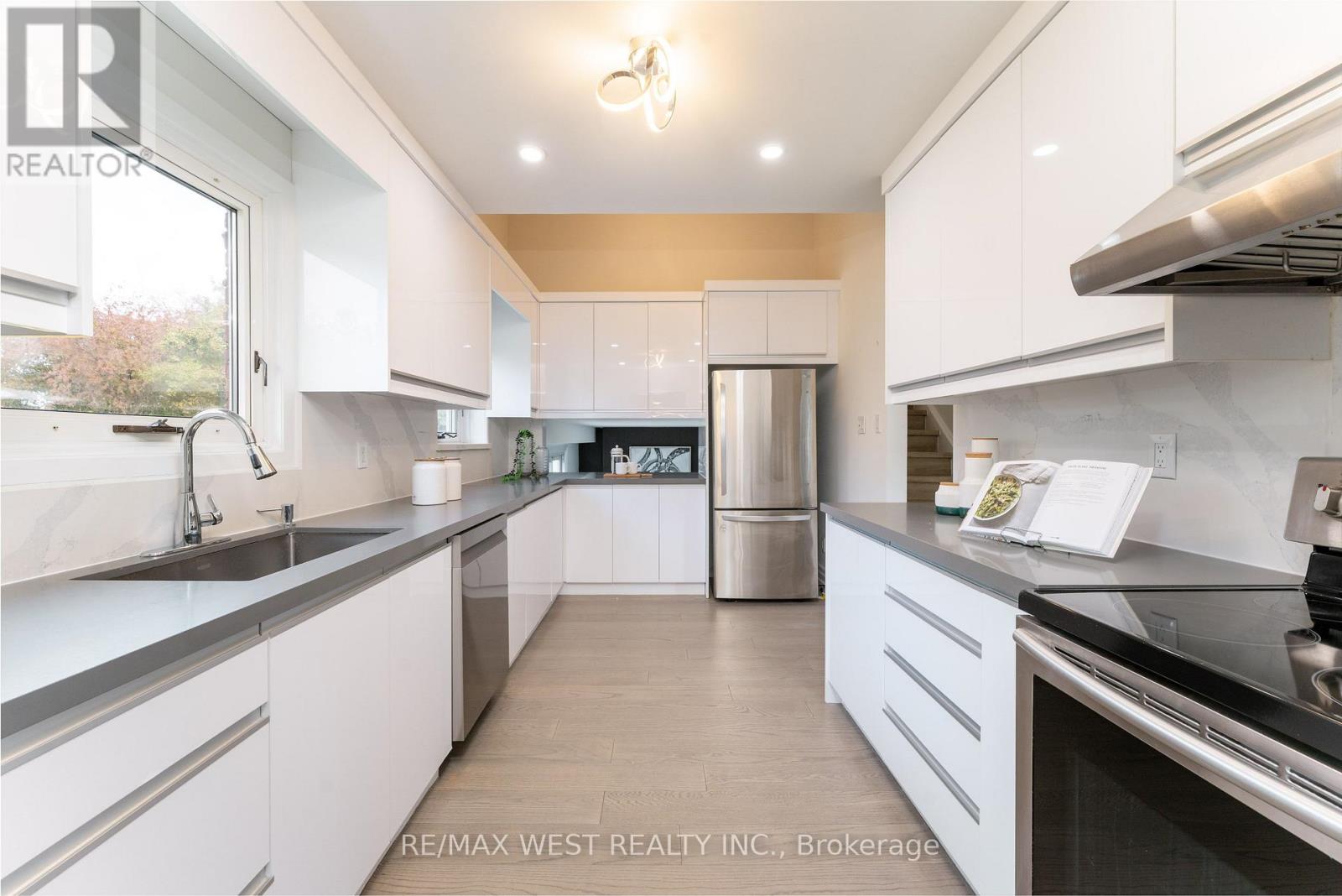2545 Windjammer Road, Mississauga, ON photo 10