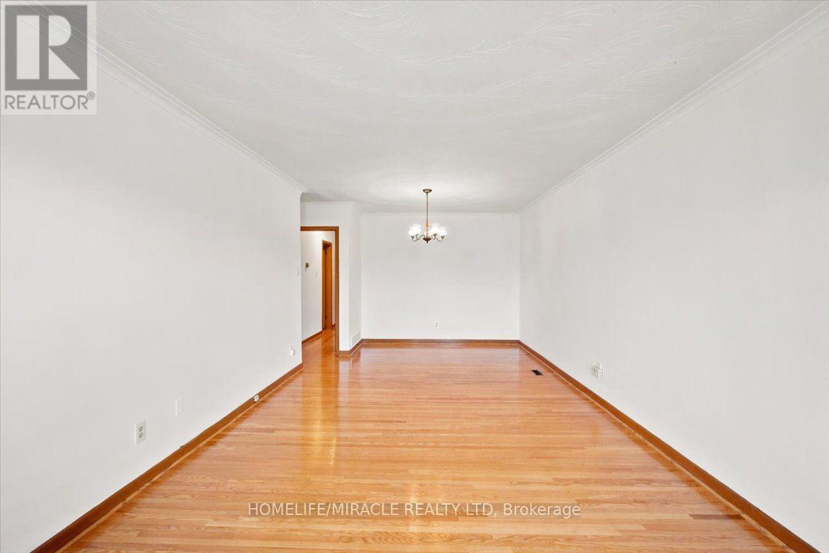 3753 Crabtree Crescent, Mississauga, ON photo 10