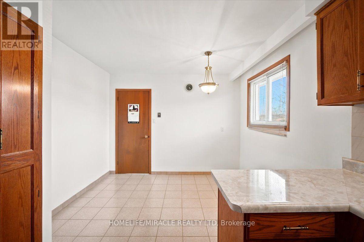 3753 Crabtree Crescent, Mississauga, ON photo 14