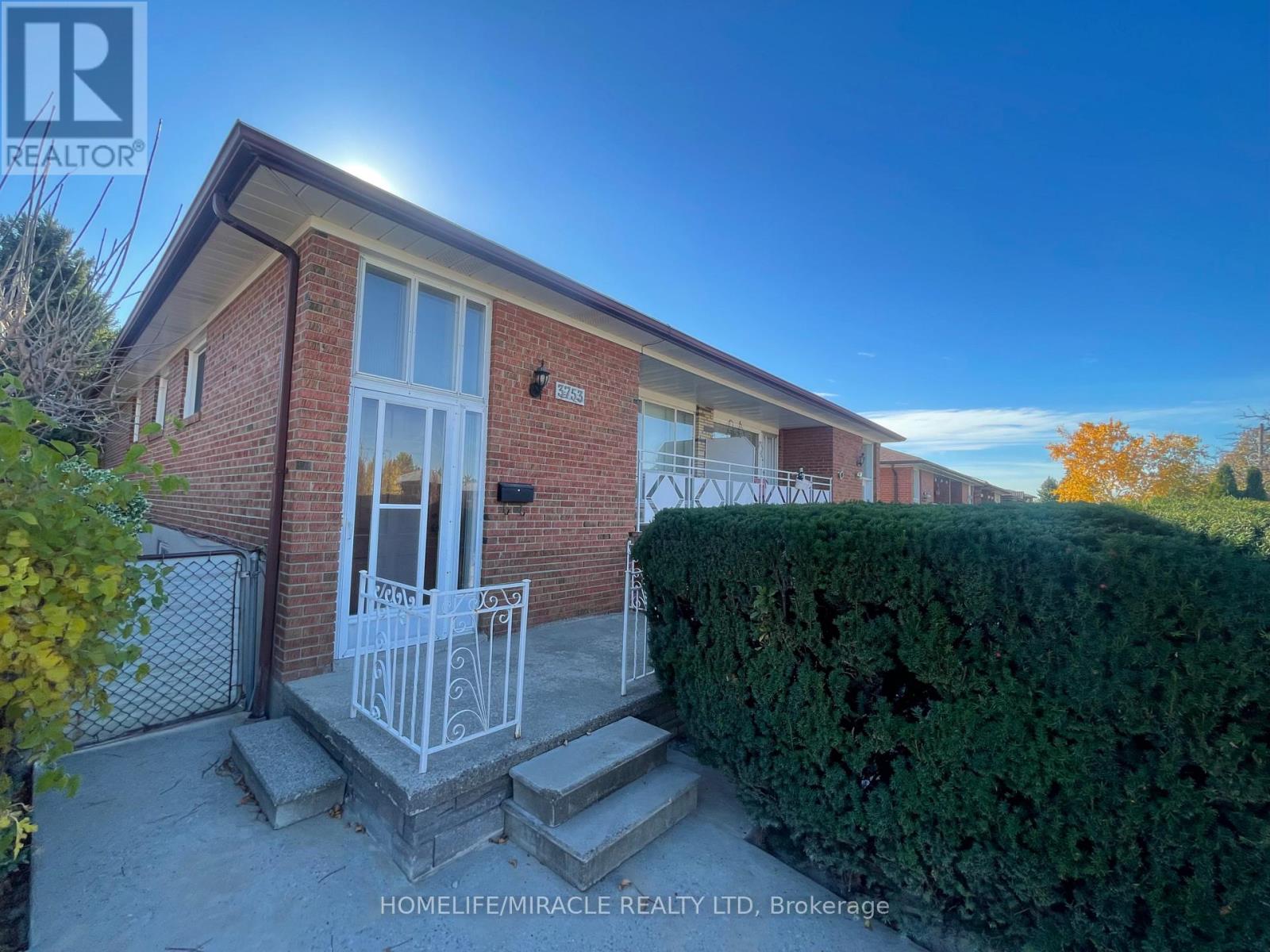3753 Crabtree photo 2