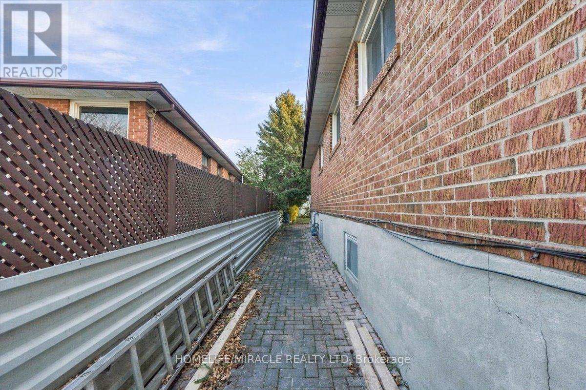 3753 Crabtree Crescent, Mississauga, ON photo 35