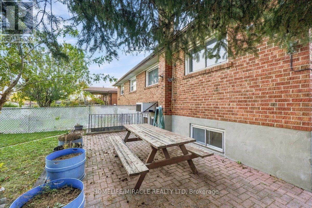 3753 Crabtree Crescent, Mississauga, ON photo 40