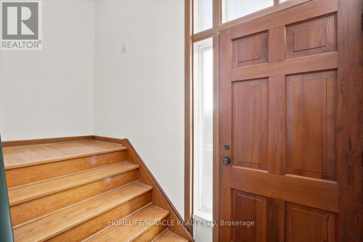 3753 Crabtree photo 5