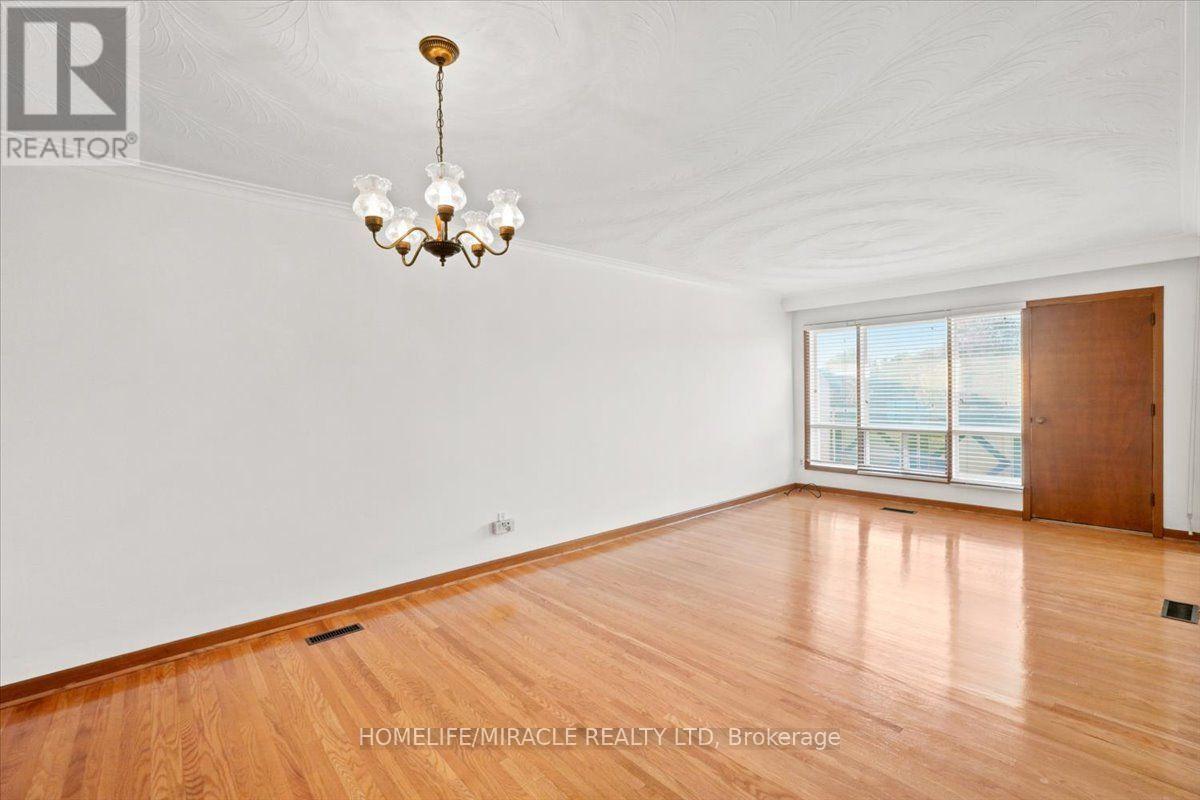 3753 Crabtree Crescent, Mississauga, ON photo 8