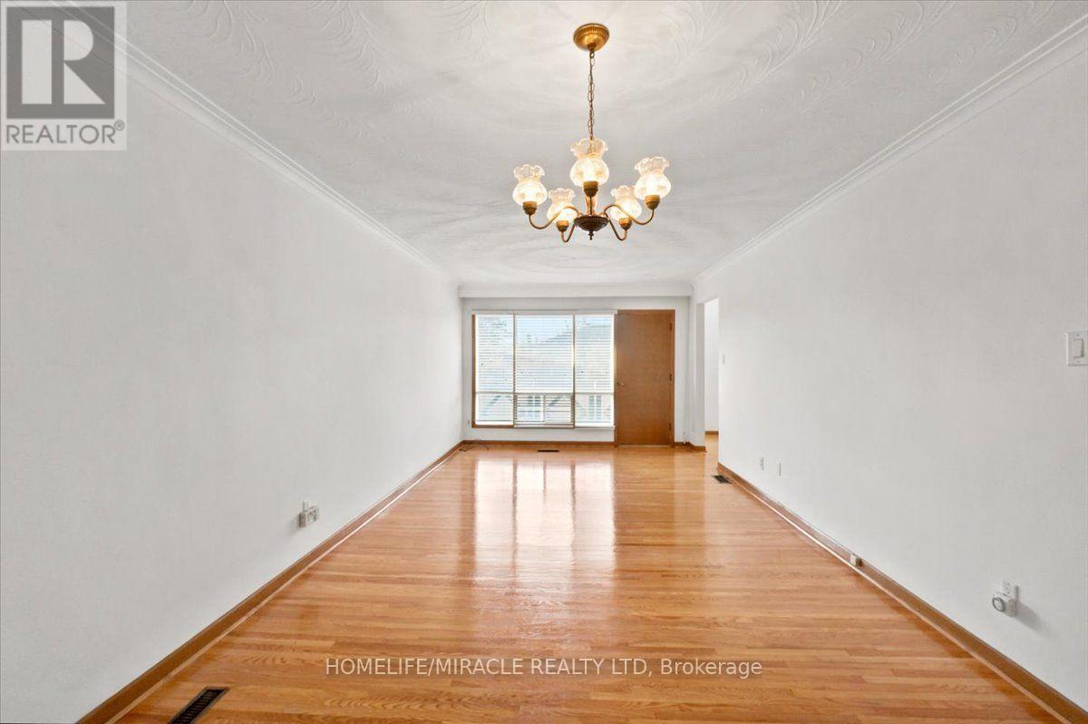 3753 Crabtree Crescent, Mississauga, ON photo 9