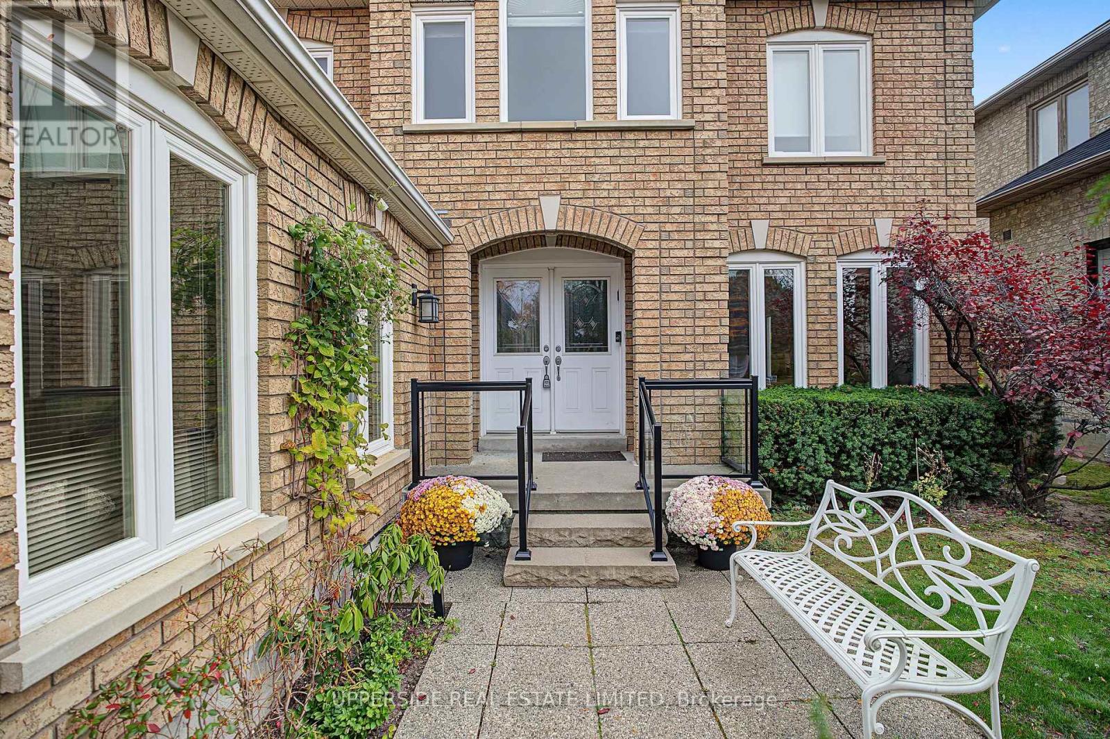 99 Glenforest Drive, Vaughan, ON photo 3