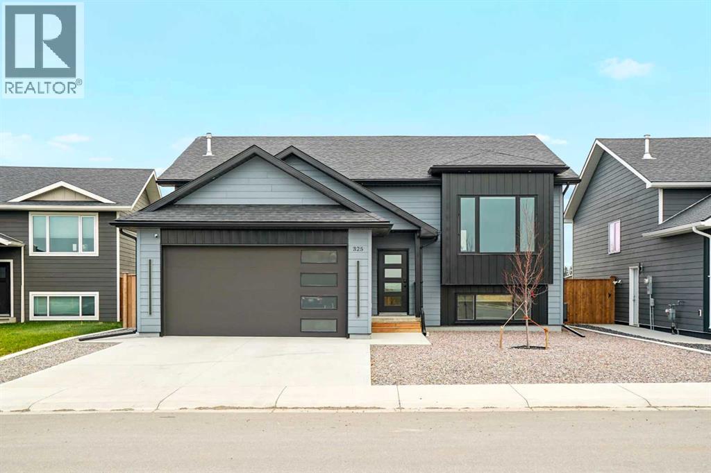 Photo of 325 9 Street N, Picture Butte