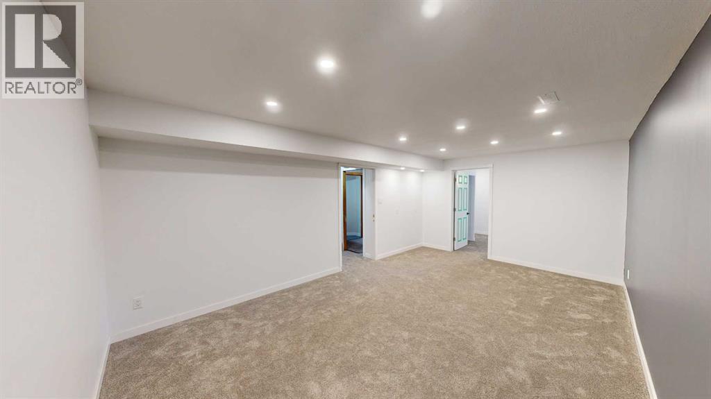 10818 93A Street, photo 15 of 19