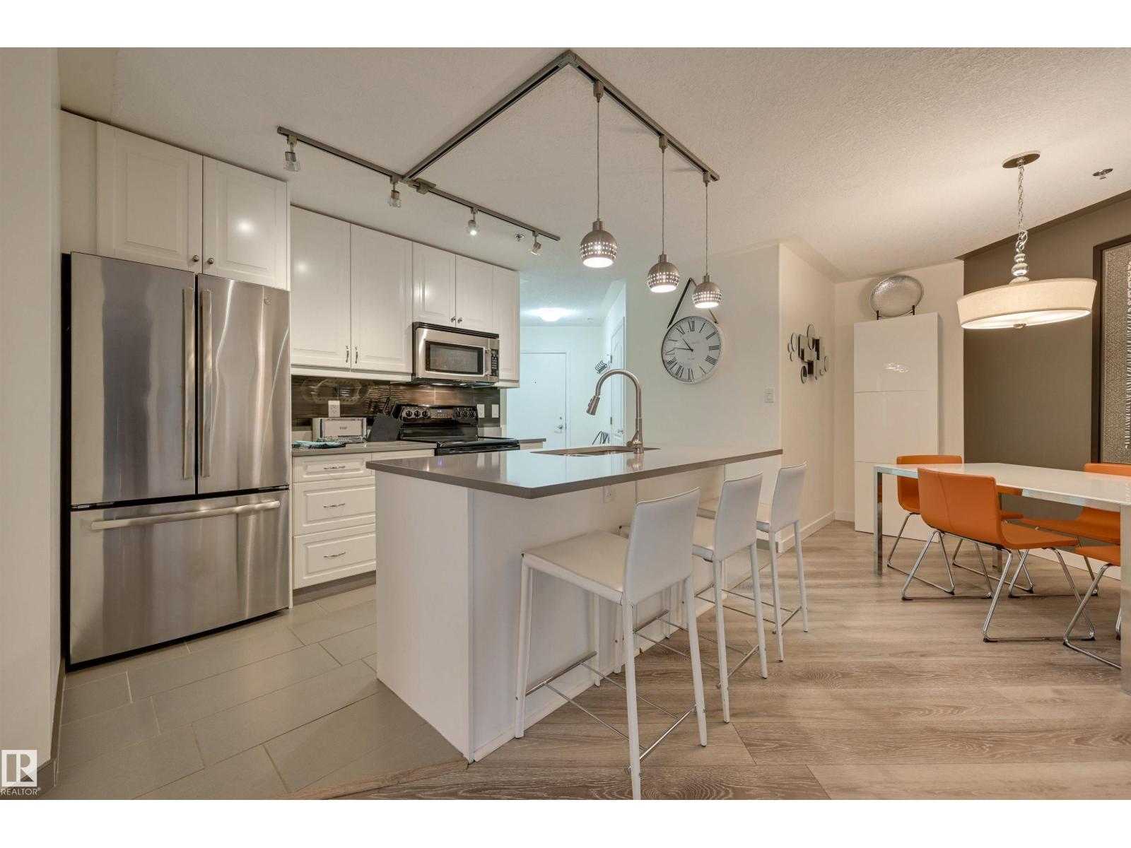 #203 12028 103 AV NW, photo 13 of 44