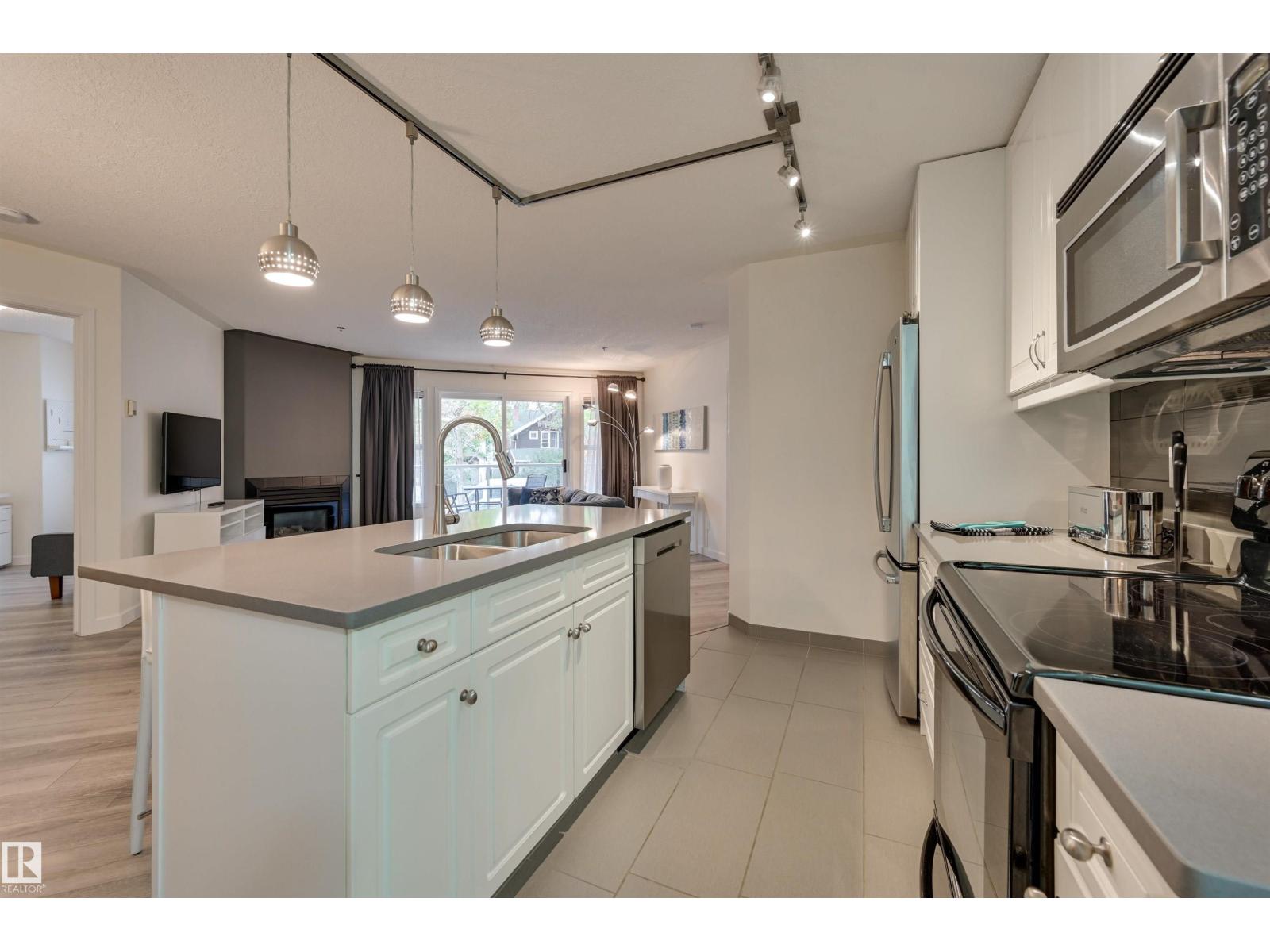 #203 12028 103 AV NW, photo 14 of 44