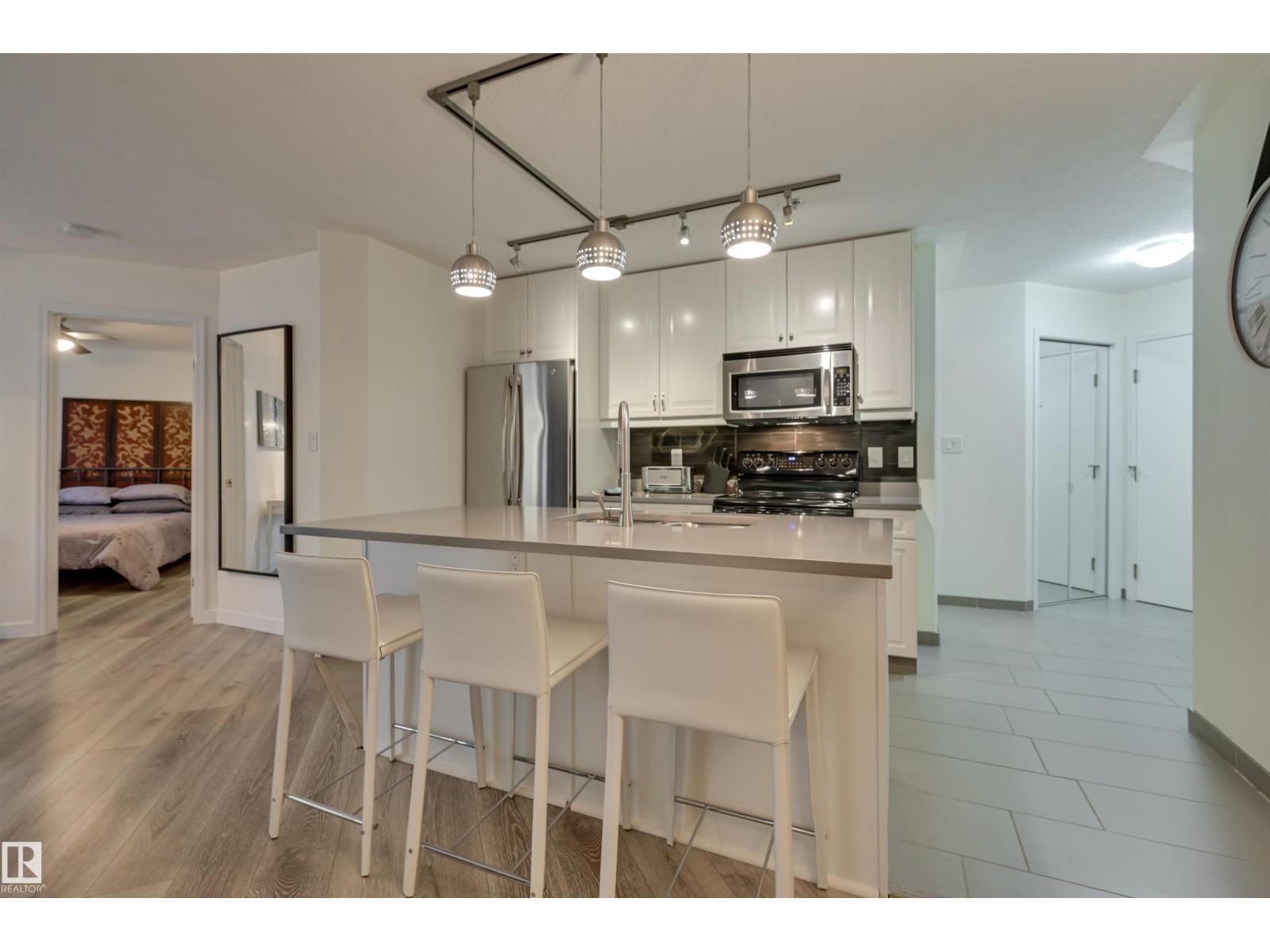 #203 12028 103 AV NW, photo 17 of 44