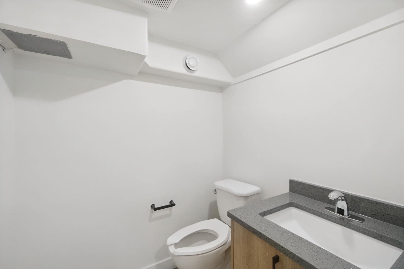10936 82 St NW, Edmonton, AB, Edmonton — photo 34
